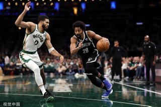 样赫然在列 样赫然在列