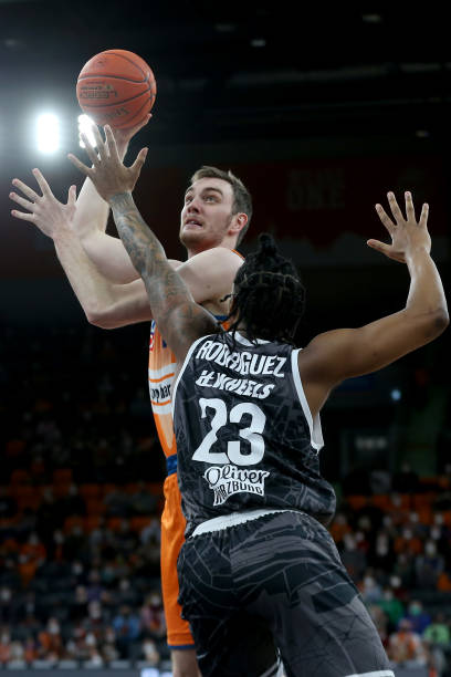 年轻人开始 年轻人开始